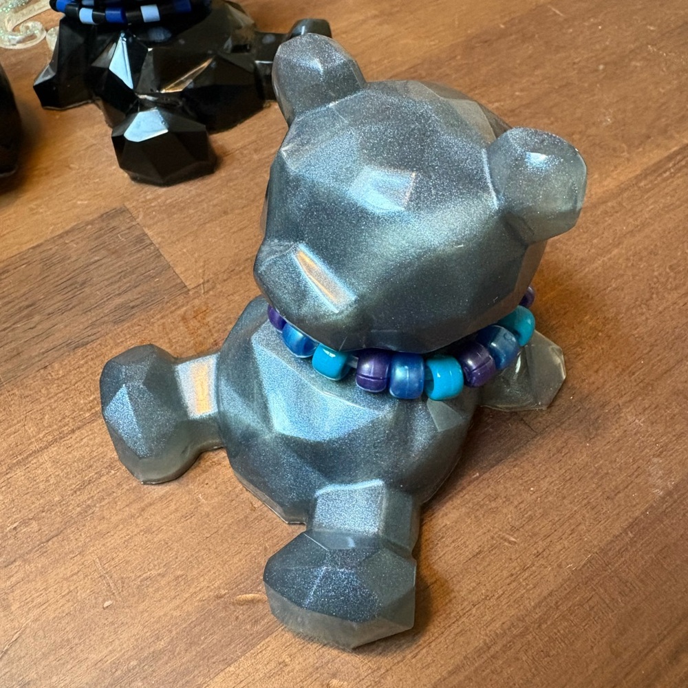Blue Bear Phonestand